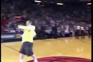 东契奇的布加迪跑车近距离看看真的太帅了